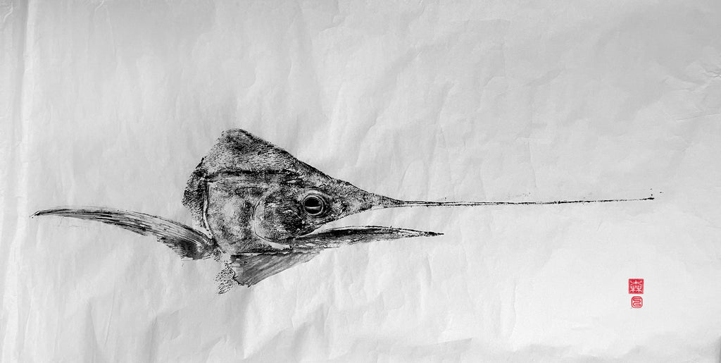 gyotaku noir et blanc, empreinte de tête d'espadon par darkly sylvain garrigues. A l'encre de chine